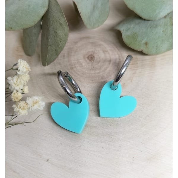 Pendientes Corazón para niñas de metacrilato efecto espejo y marmoleado, a corte laser, estilo moderno y colorido.