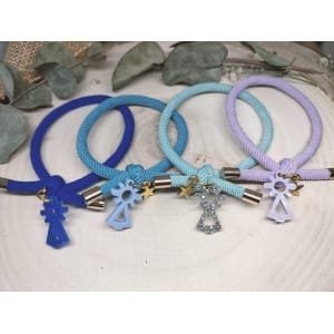 La Pulsera Elástica Virgen del Pilar es el complemento ideal para quienes buscan unir estilo, tradición y comodidad en un solo accesorio. Este diseño exclusivo está pensado para acompañarte en tu día a día, aportando un toque de elegancia y un significado especial.