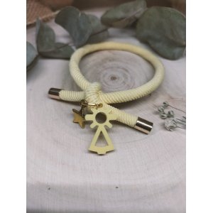 La Pulsera Elástica Virgen del Pilar es el complemento ideal para quienes buscan unir estilo, tradición y comodidad en un solo accesorio. Este diseño exclusivo está pensado para acompañarte en tu día a día, aportando un toque de elegancia y un significado especial.