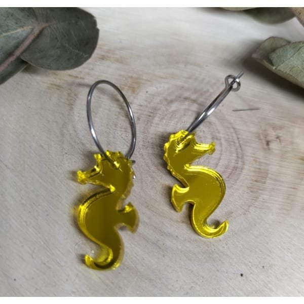 Pendientes Mini Caballito de Mar realizado en metacrilato efecto espejo de alta calidad